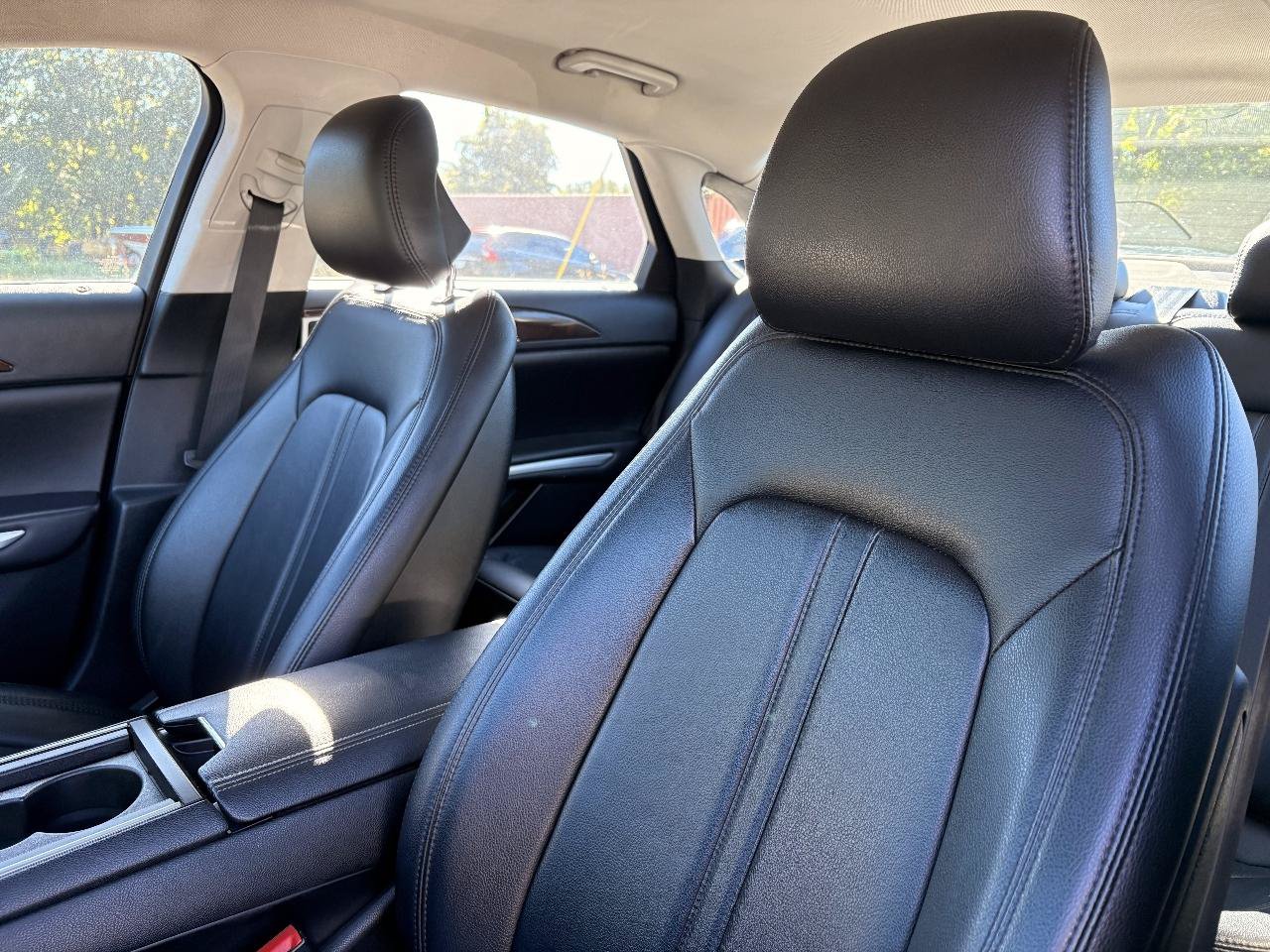 Used 2016 Lincoln MKZ AWD image 12