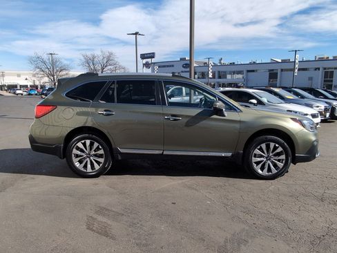 Used 2018 Subaru Outback 3.6R Touring image 8