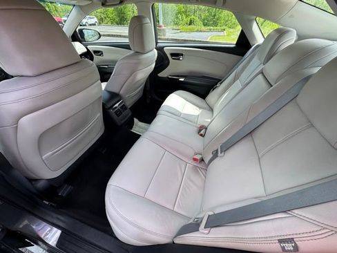 Used 2015 Toyota Avalon XLE Premium FWD image 13