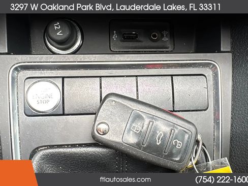 Used 2017 Volkswagen Jetta SE FWD image 56