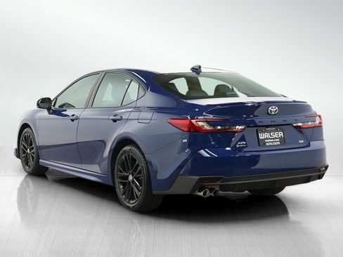 Used 2025 Toyota Camry SE w/ Multimedia Upgrade Package AWD/4WD image 3