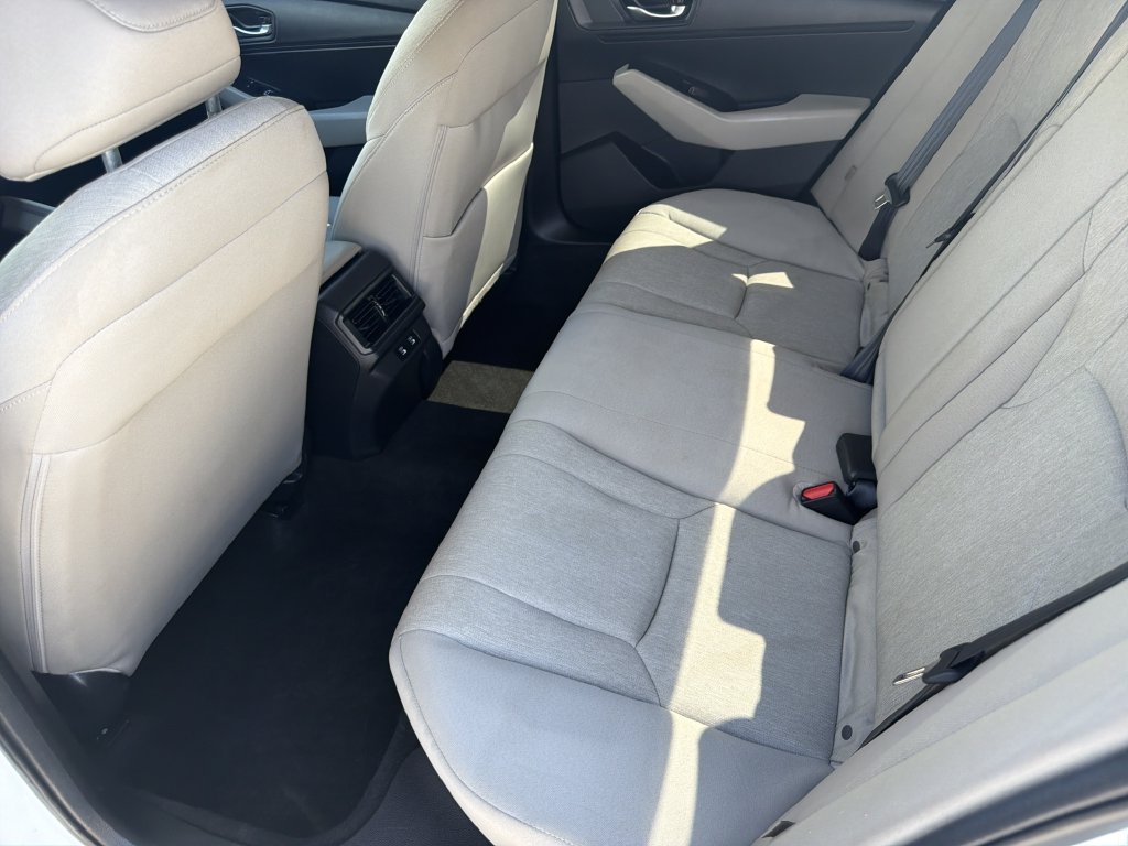 Used 2025 Honda Accord SE image 12