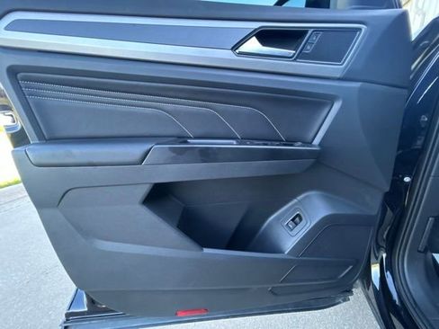 Used 2020 Volkswagen Atlas Cross Sport SEL AWD/4WD image 19