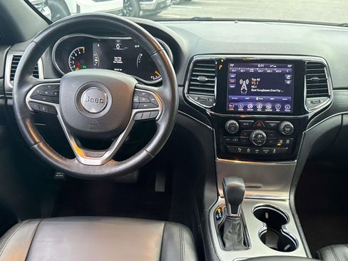 Used 2019 Jeep Grand Cherokee Limited w/ Trailer Tow Group IV image 10