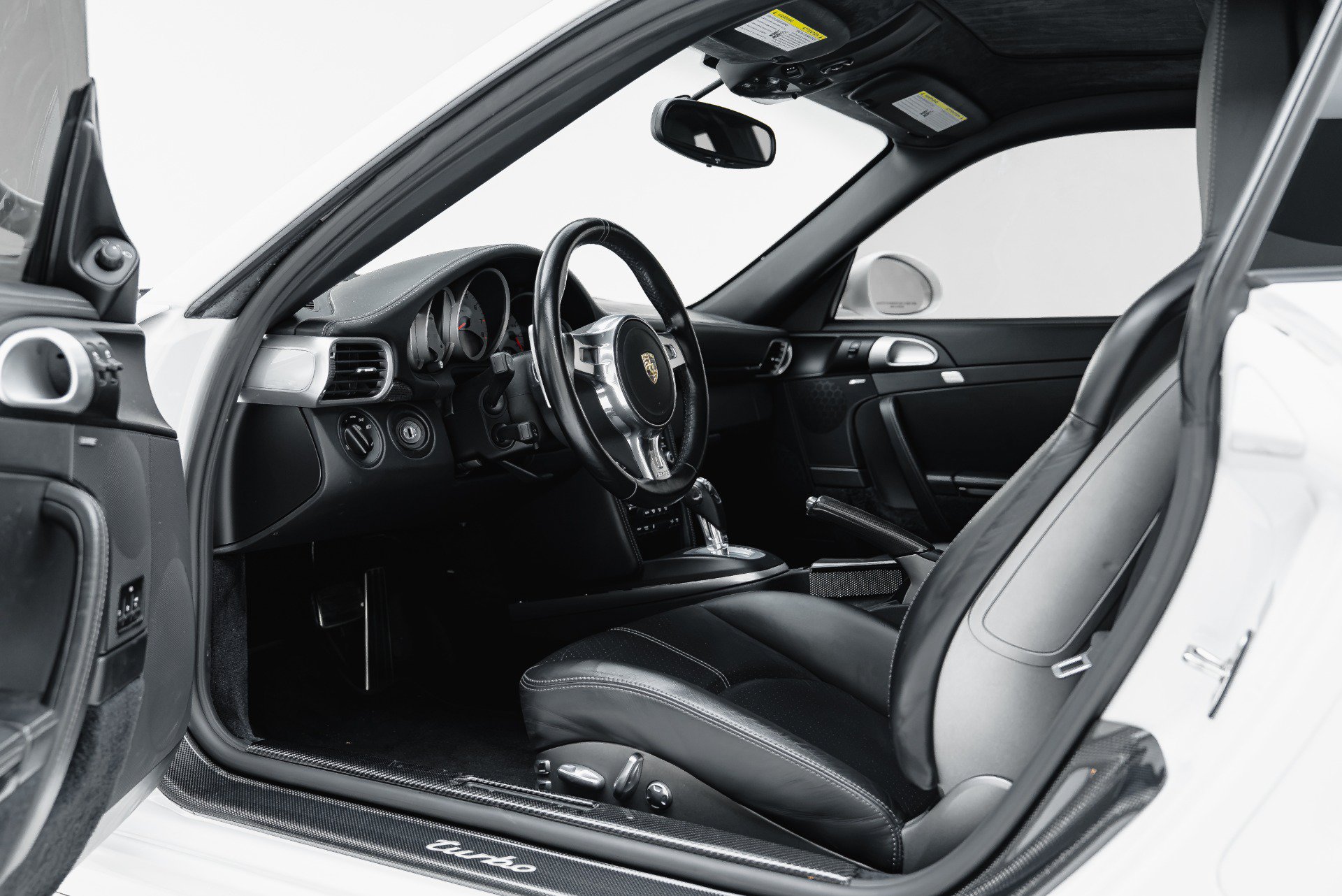 Used 2011 Porsche 911 Turbo AWD/4WD image 3