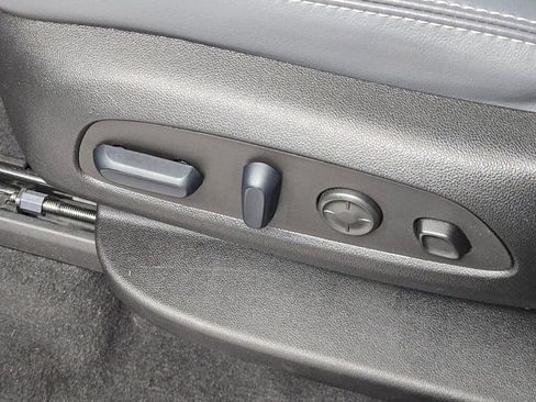 Used 2024 Buick Enclave Premium image 27