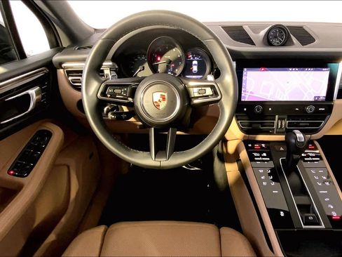 Used 2024 Porsche Macan Turbo image 6