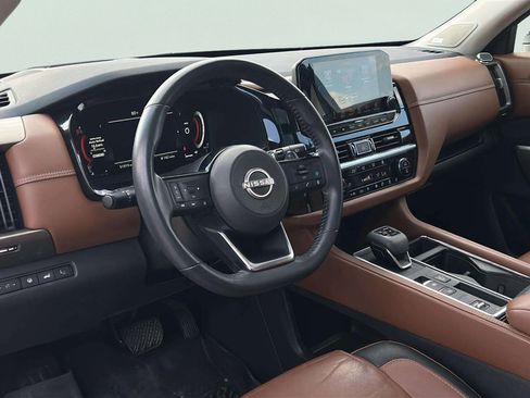 Used 2023 Nissan Pathfinder Platinum w/ Cargo Package FWD image 32
