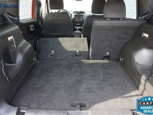 Used 2017 Jeep Renegade Latitude AWD/4WD image 18