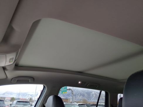 Used 2022 Volkswagen Atlas SEL image 15