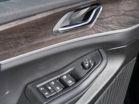 New 2026 Jeep Grand Cherokee Altitude image 13