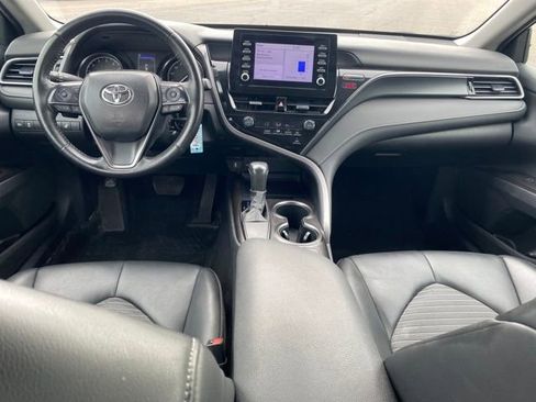 Used 2023 Toyota Camry SE FWD image 5