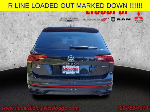 Used 2024 Volkswagen Tiguan SE R-Line AWD/4WD image 3