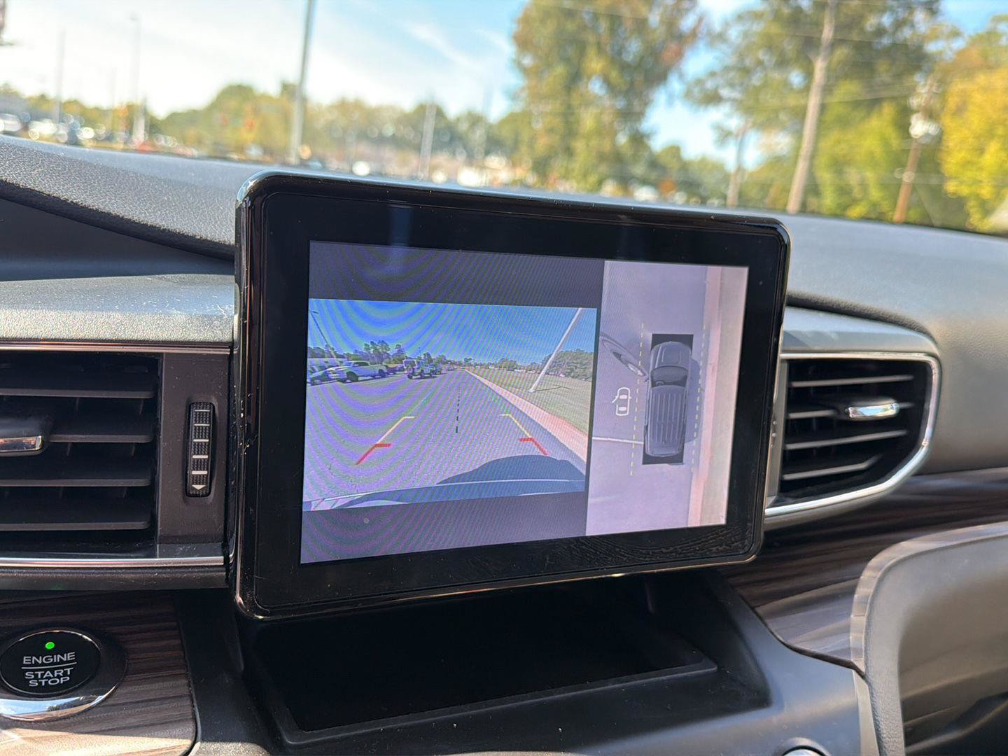 Used 2020 Ford Explorer Limited RWD image 28