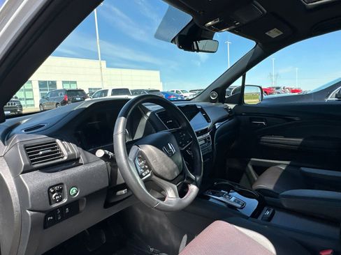Used 2021 Honda Pilot Black Edition image 13