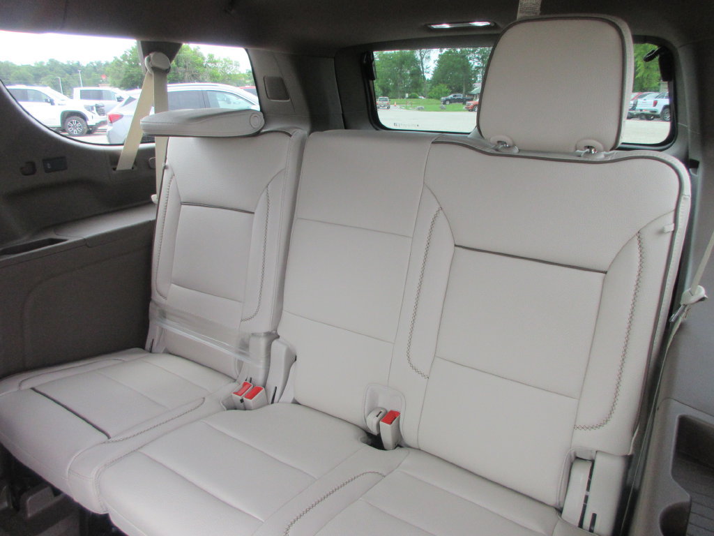 New 2026 GMC Yukon XL Denali w/ Denali Reserve Package AWD/4WD image 13
