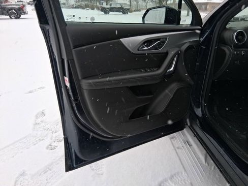 Used 2020 Chevrolet Blazer LT image 9