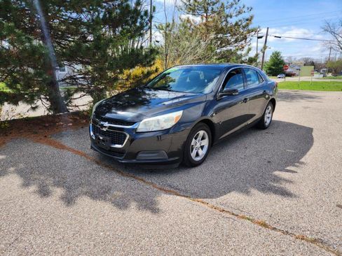 Used 2015 Chevrolet Malibu LT image 1