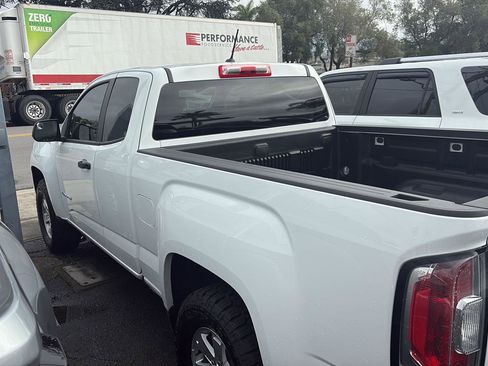 Used 2020 GMC Canyon W/T w/ Convenience Package image 14