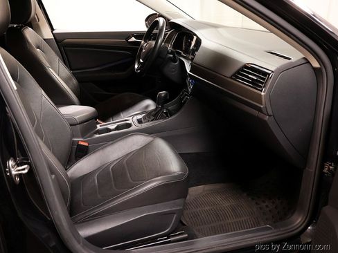 Used 2019 Volkswagen Jetta SEL Premium FWD image 36