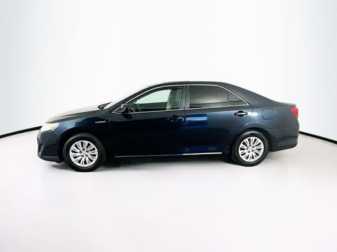 Used 2013 Toyota Camry LE image 4