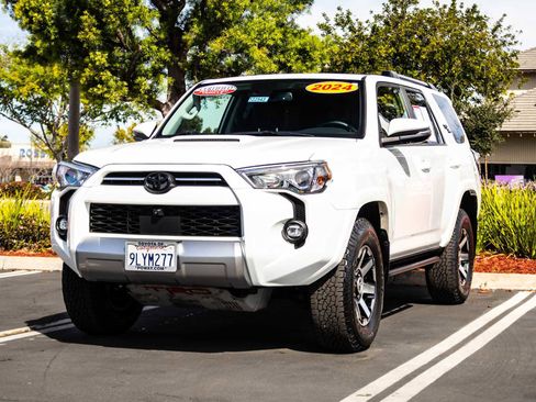 Used 2024 Toyota 4Runner TRD Off-Road Premium w/ Off Road Premium Plus Package image 3