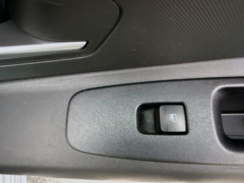 Used 2023 Hyundai Elantra SEL w/ Preferred Accessory Package image 31