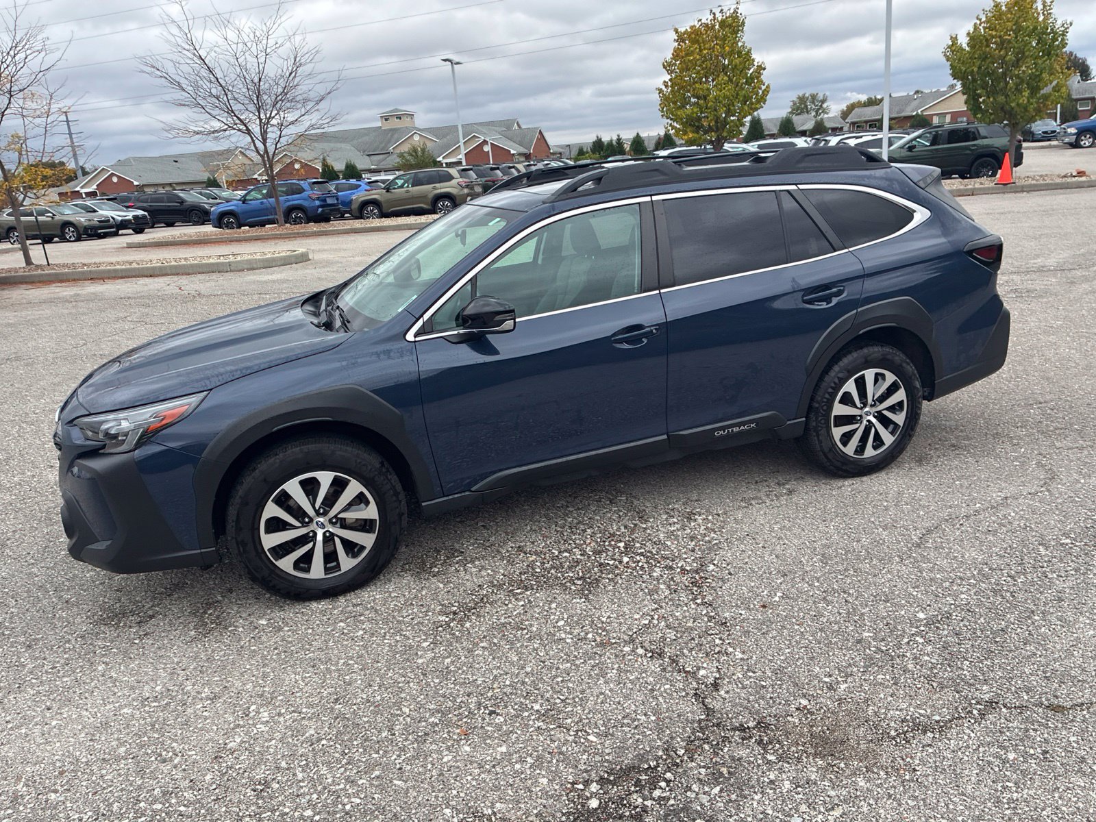 Certified 2025 Subaru Outback Premium AWD/4WD image 38
