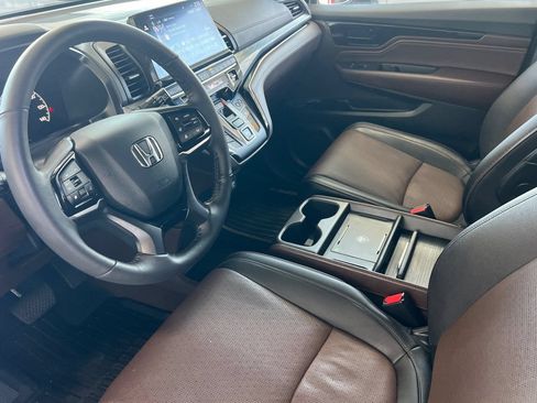 Used 2025 Honda Odyssey Elite image 7