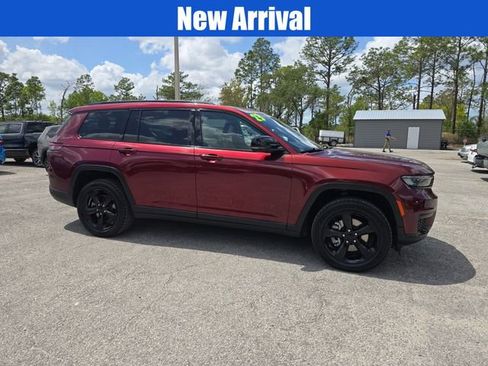 Certified 2023 Jeep Grand Cherokee L Laredo image 2