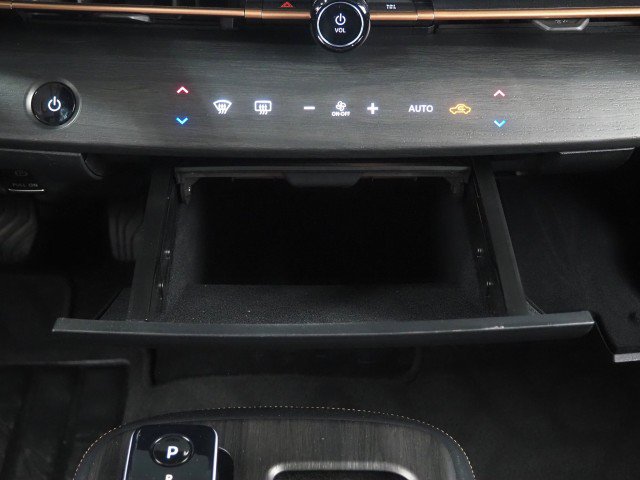 Used 2024 Nissan Ariya Evolve+ FWD image 31