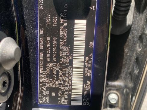 Used 2022 Toyota Highlander XLE FWD image 15