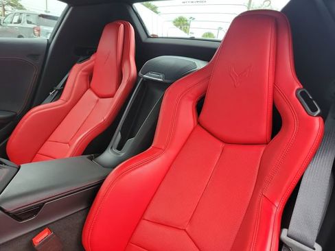 Used 2025 Chevrolet Corvette Z06 image 17