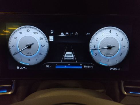 Used 2025 Hyundai Elantra SEL image 23