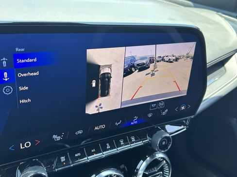 Used 2024 Chevrolet Blazer EV LT AWD/4WD image 30