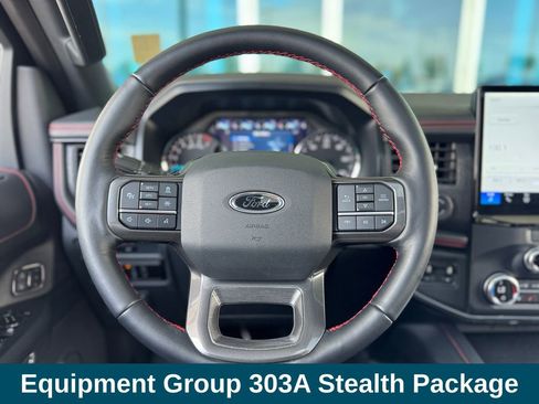 Used 2023 Ford Expedition Limited AWD/4WD image 8