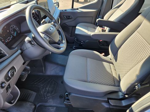 New 2025 Ford Transit 250 148 Medium Roof Extended AWD image 9