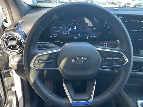 Used 2025 Chevrolet Equinox LT w/ Midnight Edition image 10