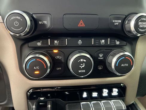 Used 2022 RAM 2500 Laramie AWD/4WD image 15
