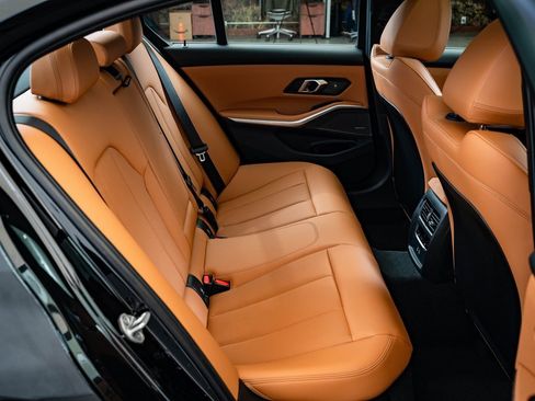 Used 2024 BMW 330i xDrive Sedan w/ Premium Package image 35