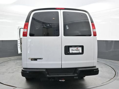 Used 2024 Chevrolet Express 3500 LS RWD image 45