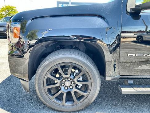 Used 2022 GMC Canyon Denali w/ Denali Black Edition Package AWD/4WD image 20
