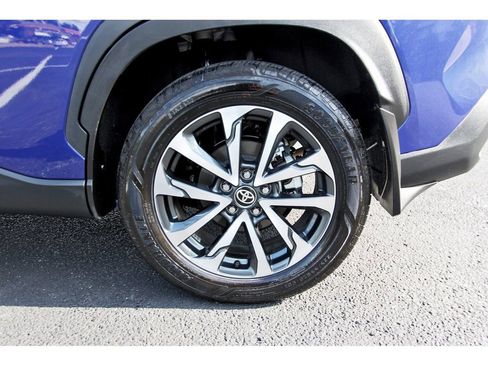 Used 2024 Toyota Corolla Cross XLE image 31