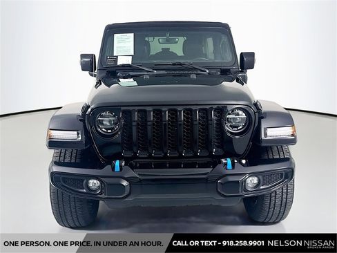Used 2021 Jeep Wrangler Unlimited Sahara image 2