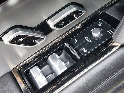 Used 2024 Land Rover Range Rover Sport Dynamic SE image 20