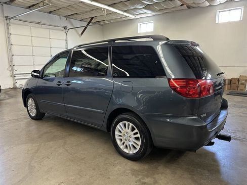 Used 2007 Toyota Sienna LE image 5