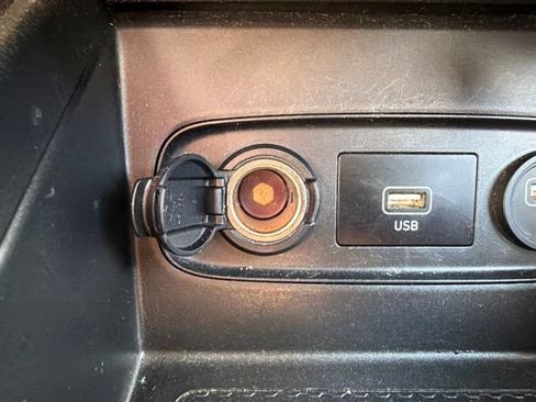 Used 2021 Hyundai Venue SEL FWD image 28