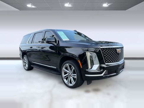 Certified 2025 Cadillac Escalade ESV Luxury RWD image 7