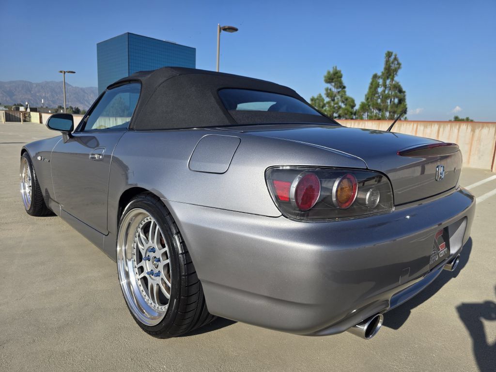 Used 2004 Honda S2000 image 10