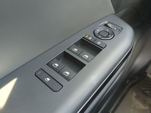 New 2025 Kia K4 LXS image 19